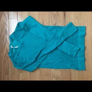 Long sleeve rest less pullover